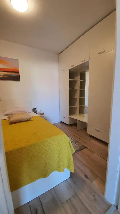 Apartments Gemma Mandre