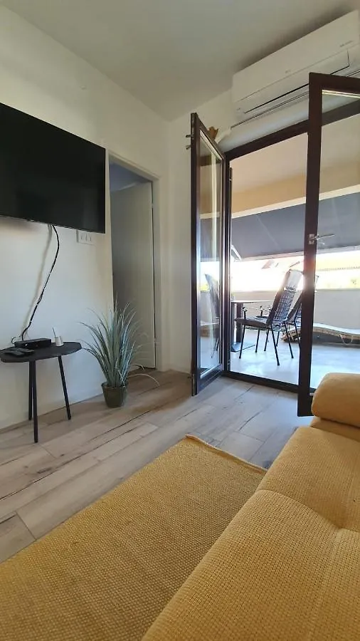 Apartments Gemma Mandre
