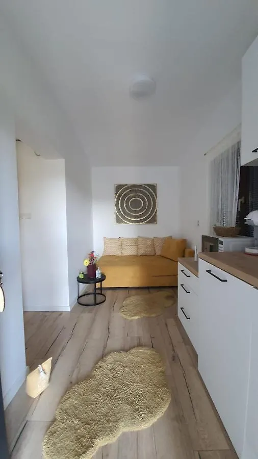 Apartments Gemma Mandre 0*,  Croatia